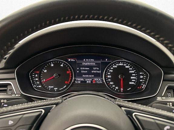 Audi A4 16 of 29