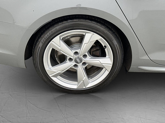Audi A4 28 of 29