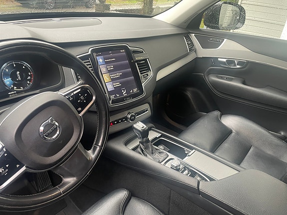 Volvo XC90 5 of 7