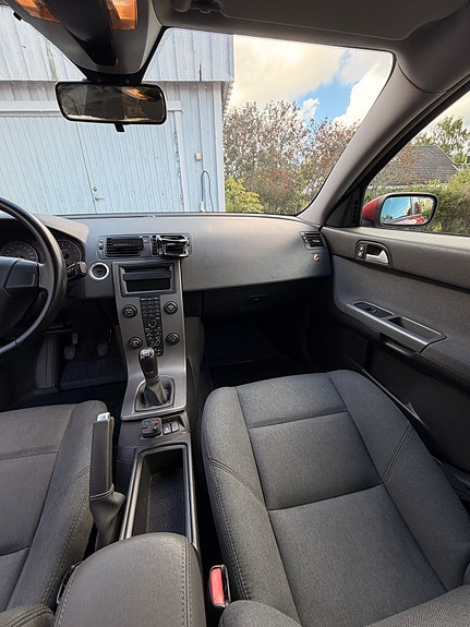 Volvo S40 13 of 15