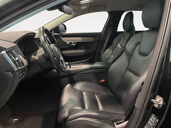 Volvo V90 Cross Country 9 of 22