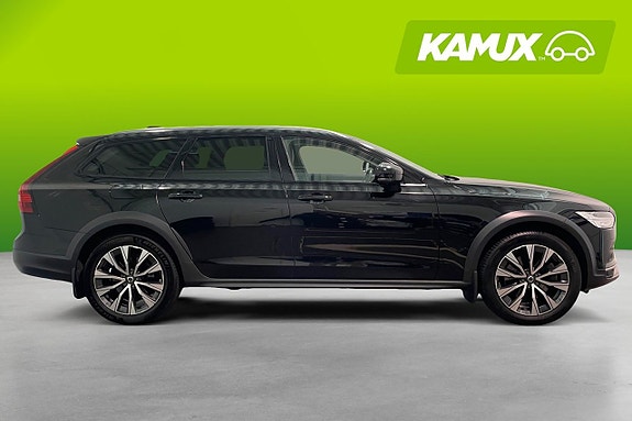 Volvo V90 Cross Country 2 of 22