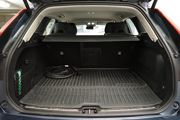 Volvo XC60 15 of 30