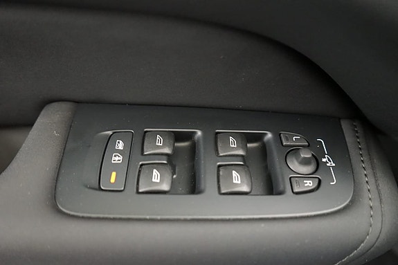 Volvo XC60 21 of 30