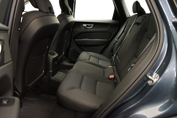Volvo XC60 14 of 30