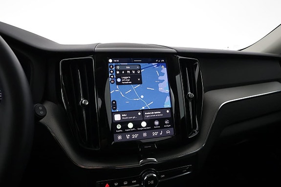 Volvo XC60 12 of 17