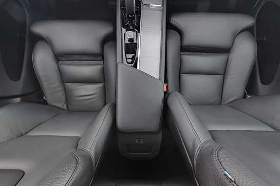 Volvo XC60 9 of 17