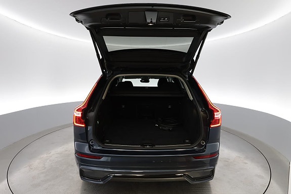 Volvo XC60 16 of 17