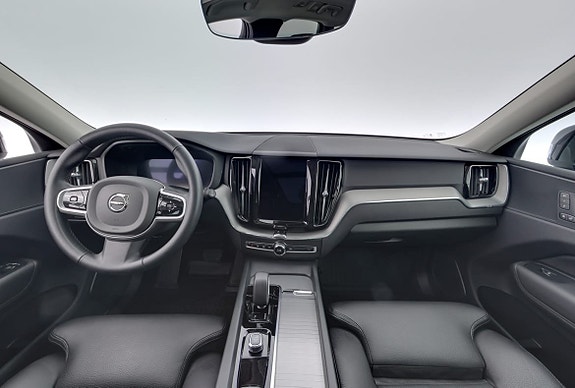 Volvo XC60 7 of 17