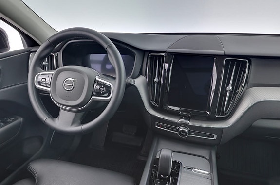 Volvo XC60 8 of 17