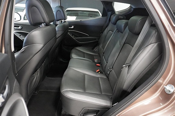 Hyundai Santa Fe 13 of 27