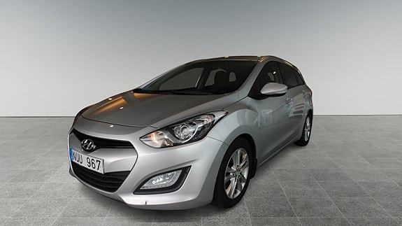 Hyundai i30 2 of 13