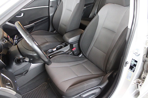 Hyundai i30 7 of 13