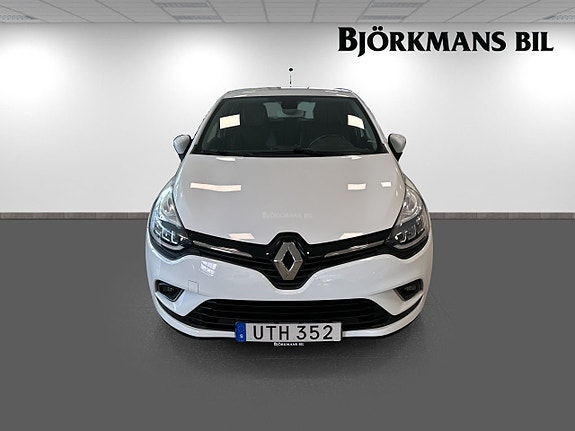 Renault Clio 2 of 14