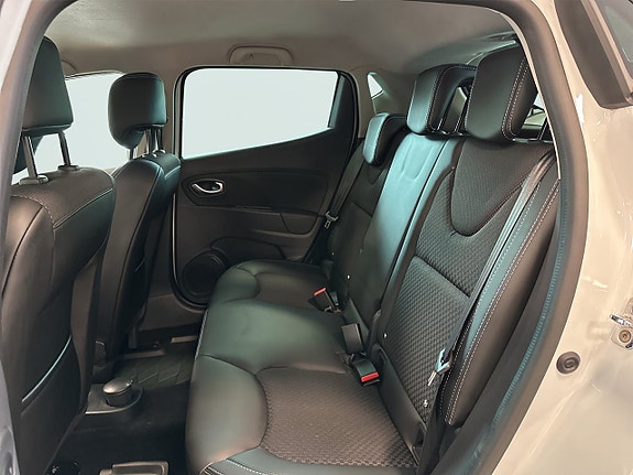 Renault Clio 9 of 14