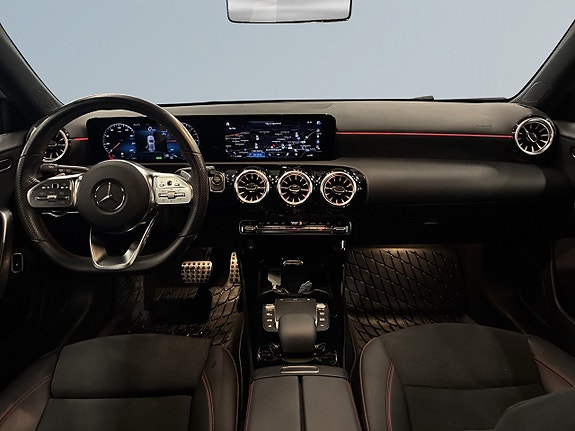 Mercedes-Benz A250 e 8 of 20