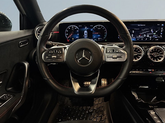 Mercedes-Benz A250 e 9 of 20