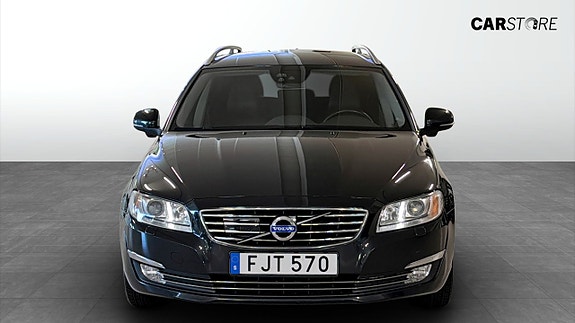 Volvo V70 8 of 21