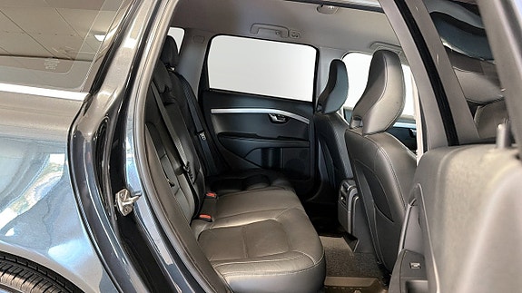 Volvo V70 5 of 21