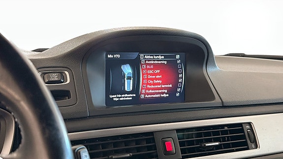 Volvo V70 13 of 21