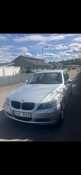 BMW 325i 3 of 6