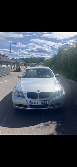 BMW 325i 2 of 6