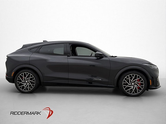 Ford Mustang Mach-E 8 of 30