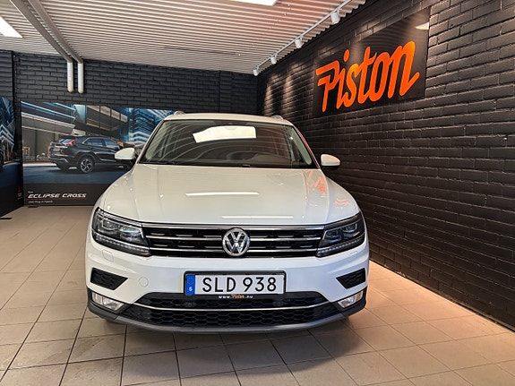 Volkswagen Tiguan 3 of 8
