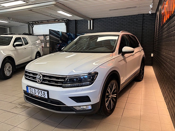 Volkswagen Tiguan 2 of 8