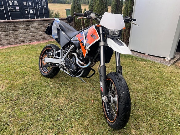 KTM 640 LC4 Supermoto 4 of 7