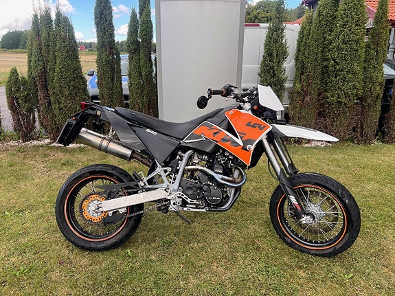 KTM 640 LC4 Supermoto 2 of 7