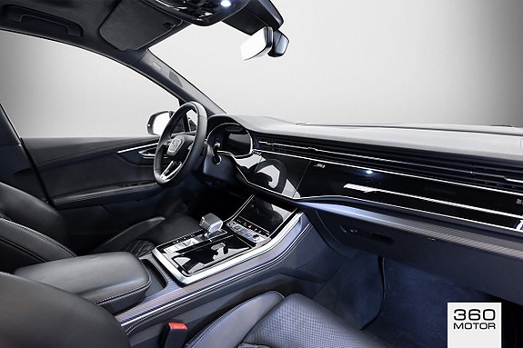 Audi Q7 12 of 14