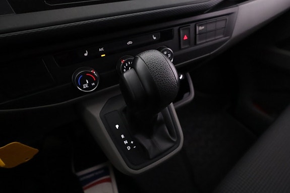 Volkswagen Transporter 22 of 22