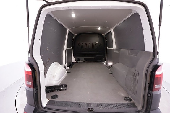 Volkswagen Transporter 10 of 22
