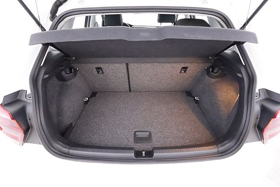Volkswagen Polo 10 of 19