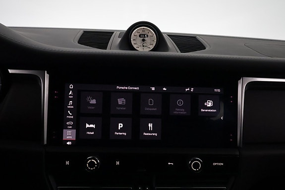 Porsche Macan T 22 of 29
