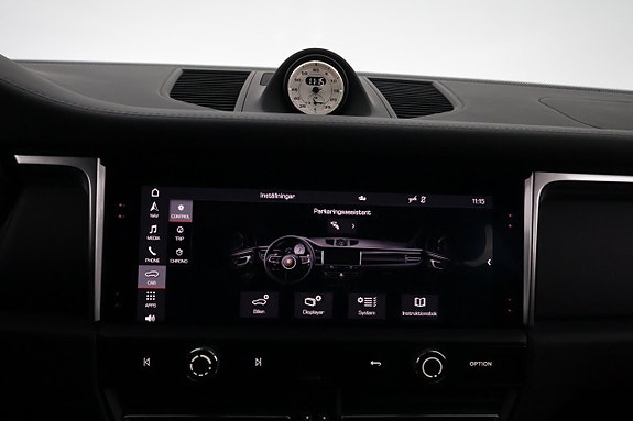 Porsche Macan T 21 of 29