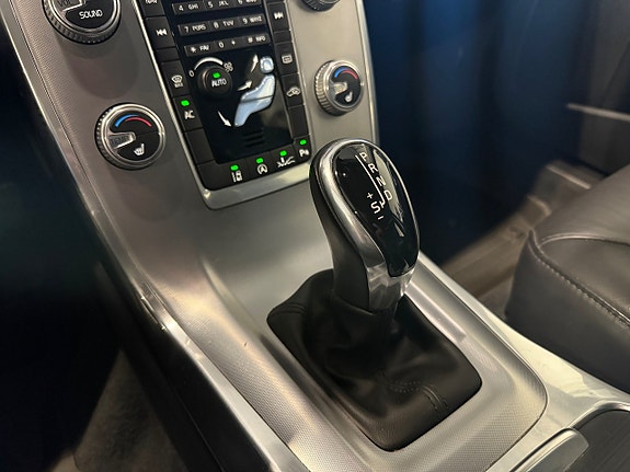 Volvo V70 12 of 17