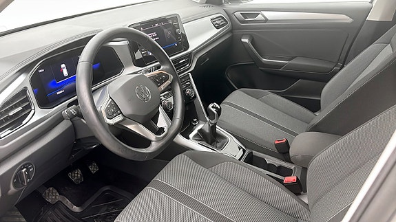 Volkswagen T-Roc 7 of 12