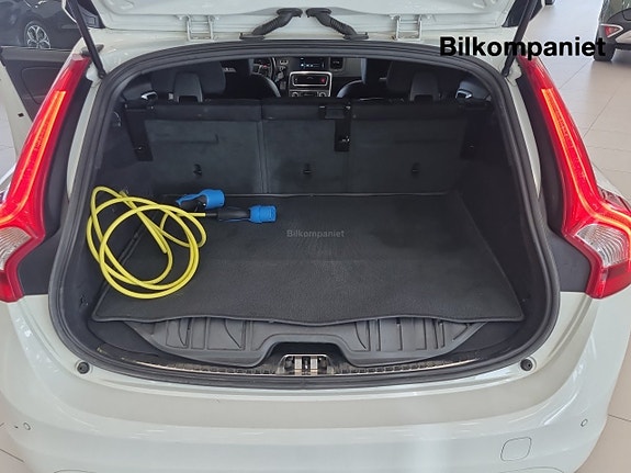 Volvo V60 14 of 14