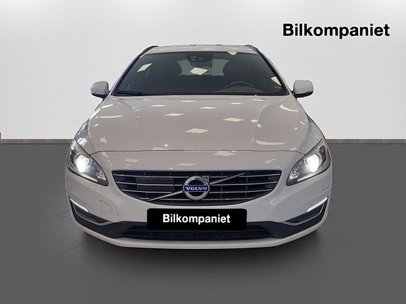 Volvo V60 2 of 14