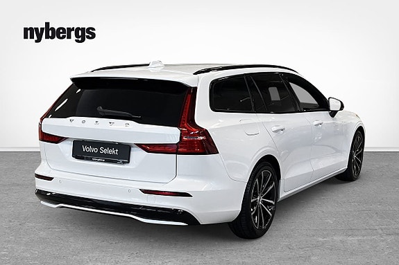 Volvo V60 4 of 17