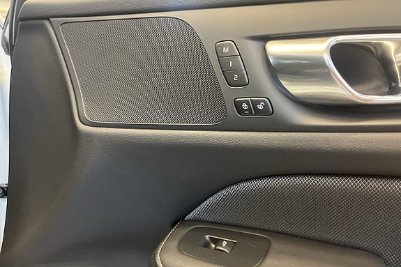 Volvo V60 15 of 17