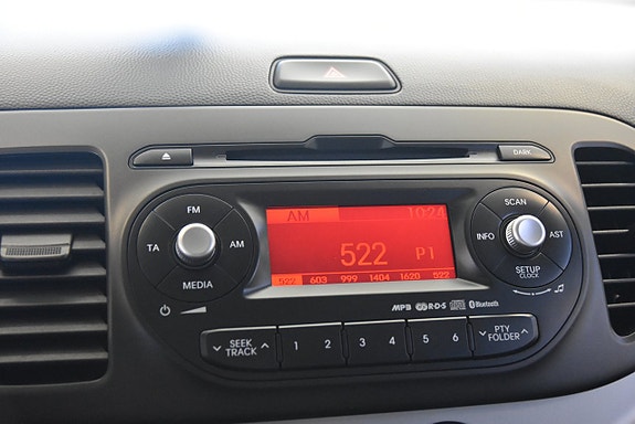 Kia Picanto 11 of 14