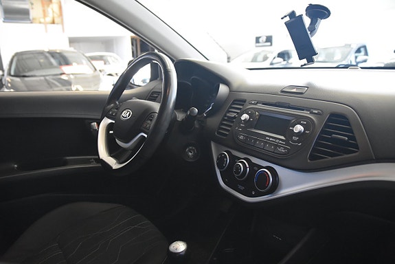 Kia Picanto 9 of 14