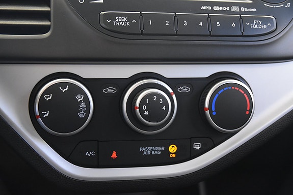 Kia Picanto 12 of 14