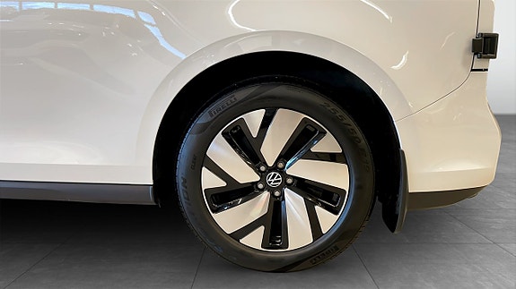 Volkswagen ID. Buzz 6 of 12