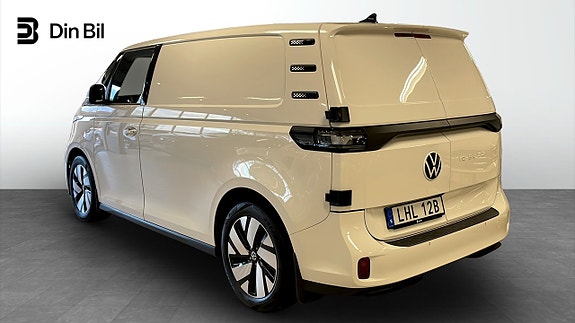 Volkswagen ID. Buzz 3 of 12