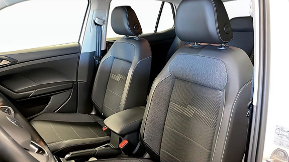 Volkswagen T-Cross 8 of 12