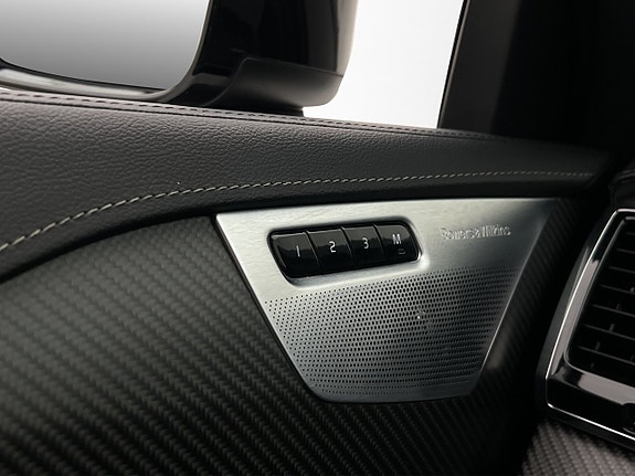 Volvo XC90 14 of 30